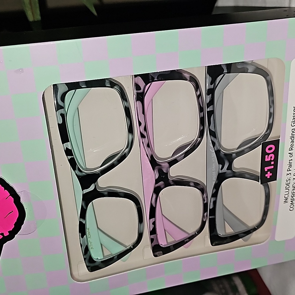 NWT BETSEY JOHNSON READING GLASSES + 150 👓 - Picture 3 of 11